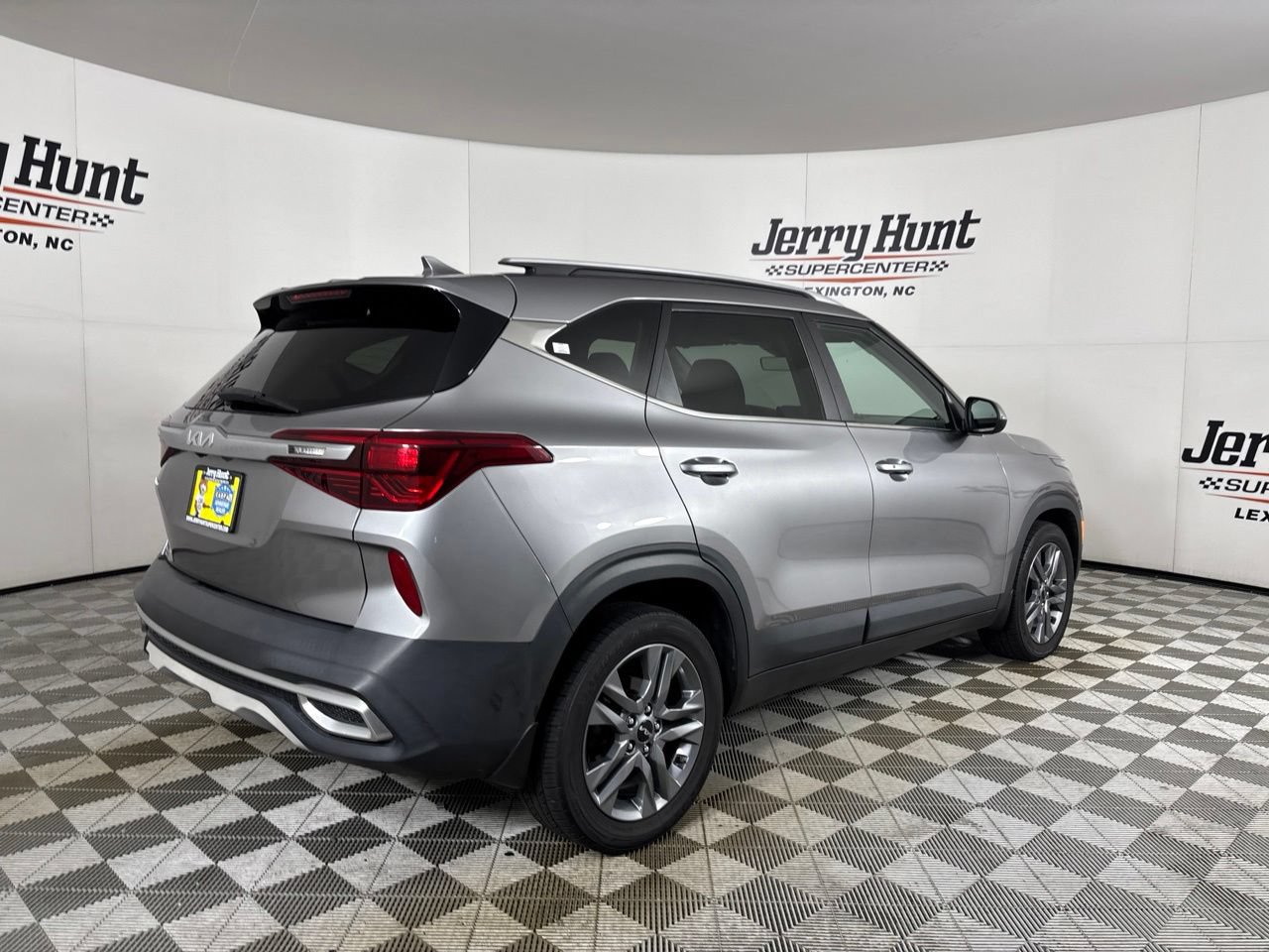 Used 2022 Kia Seltos S FWD image 4