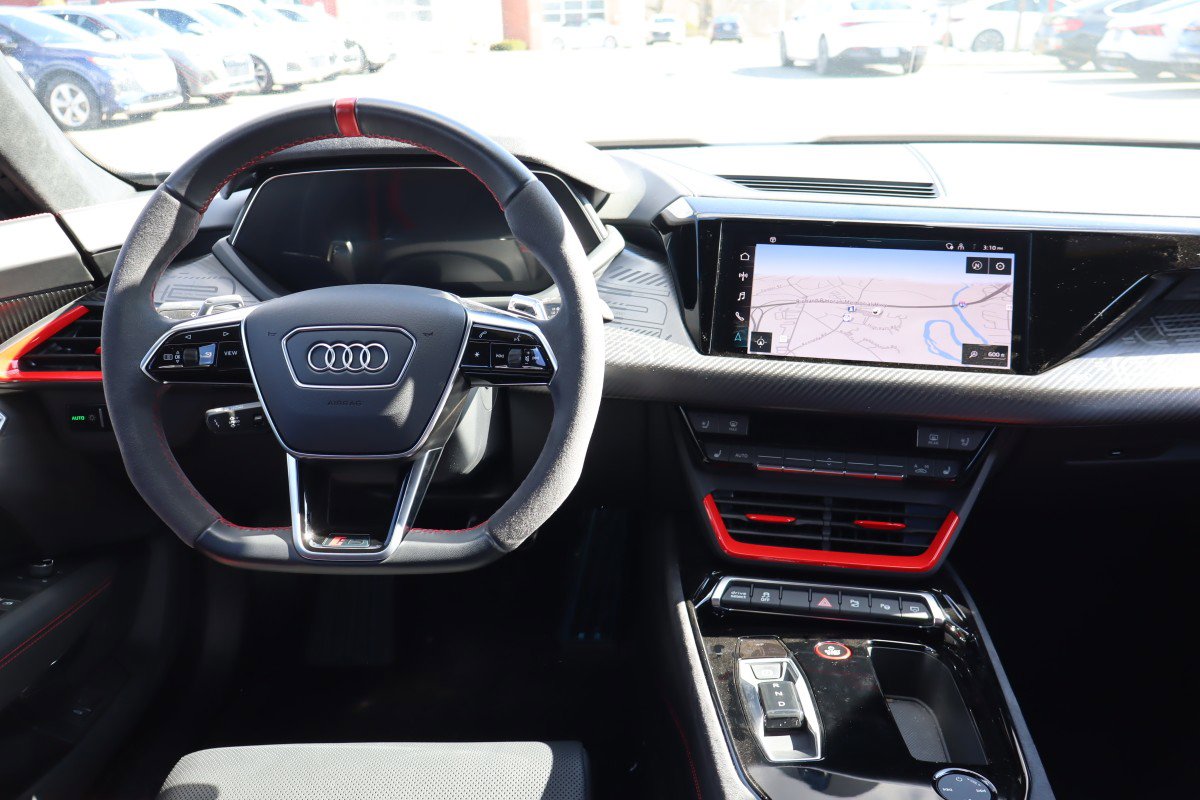 Used 2023 Audi RS e-tron GT image 14