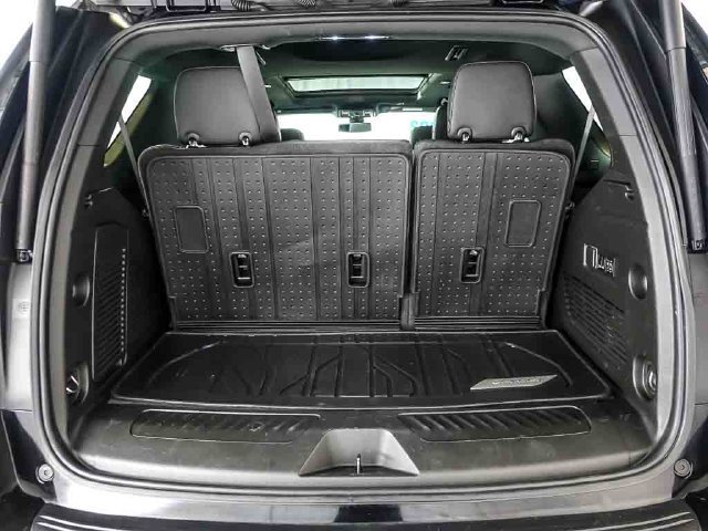 Used 2022 Chevrolet Tahoe LT w/ Luxury Package AWD/4WD image 32