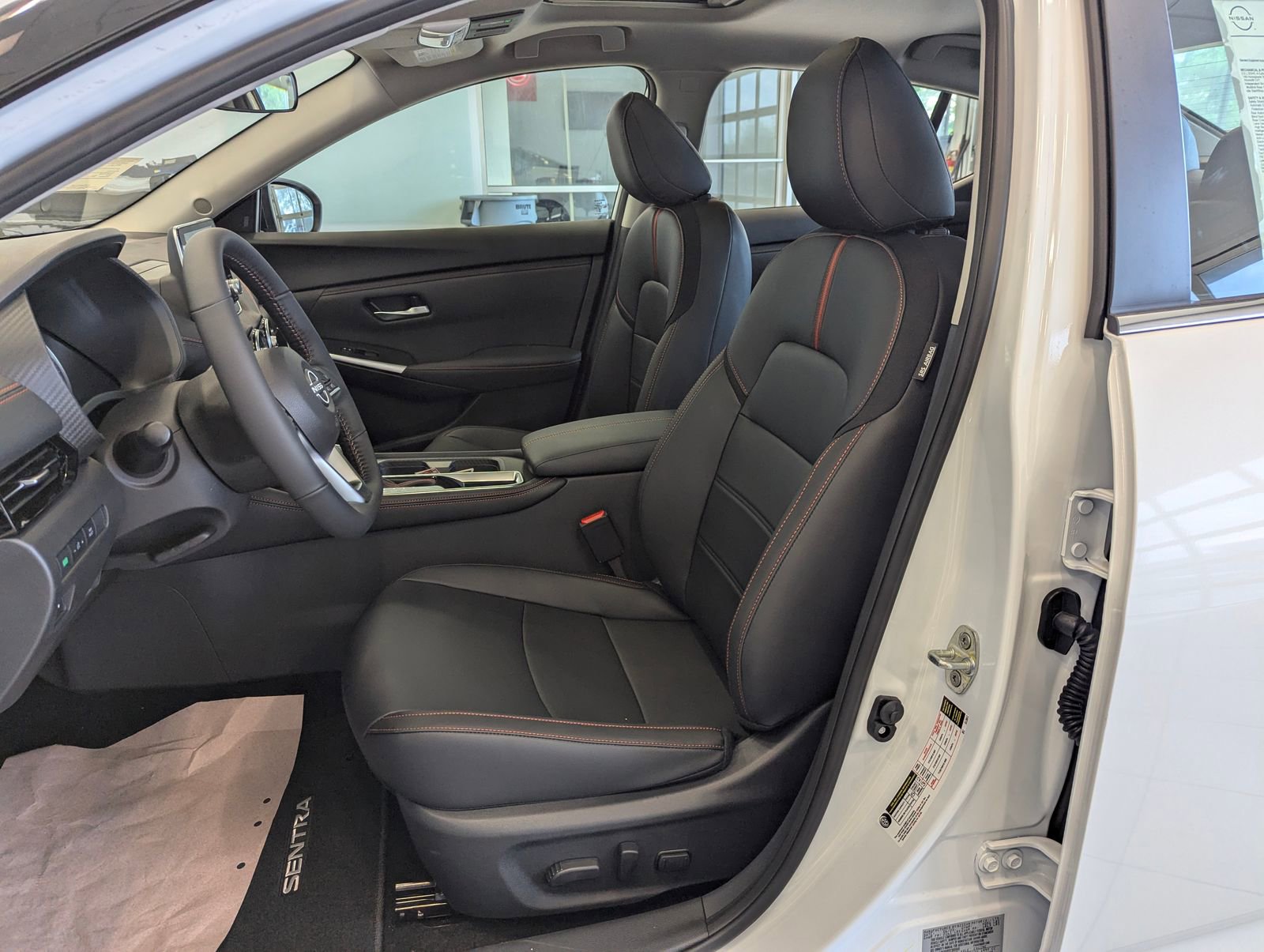 New 2025 Nissan Sentra SR w/ SR Premium Package FWD image 11