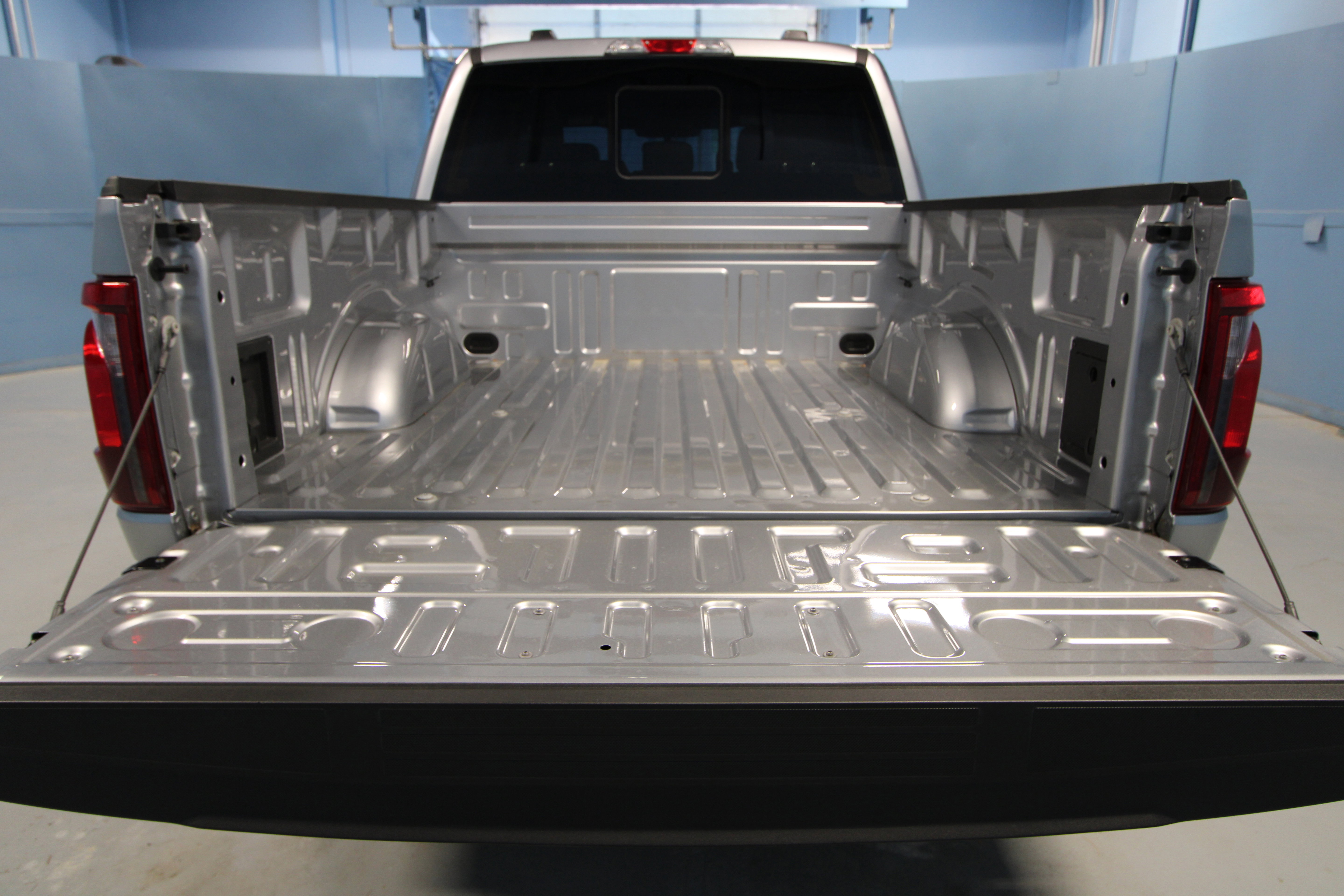 New 2025 Ford F150 XLT w/ Equipment Group 303A High image 38