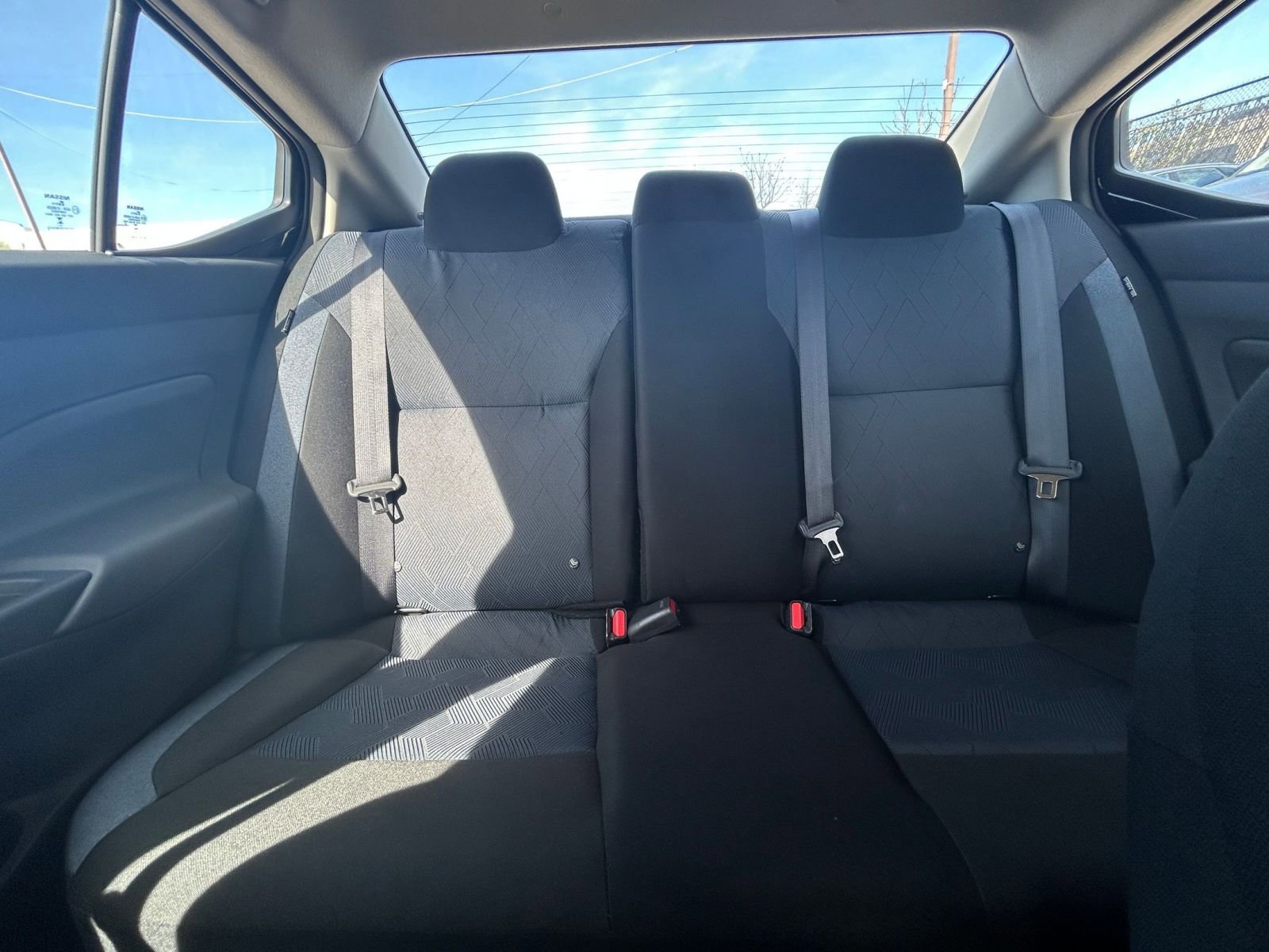 Used 2025 Nissan Versa SV FWD image 33