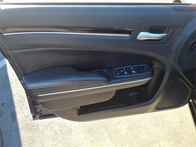 Used 2022 Chrysler 300 S image 13