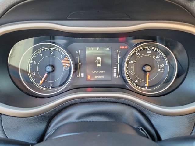 Used 2016 Jeep Cherokee 75th Anniversary FWD image 3