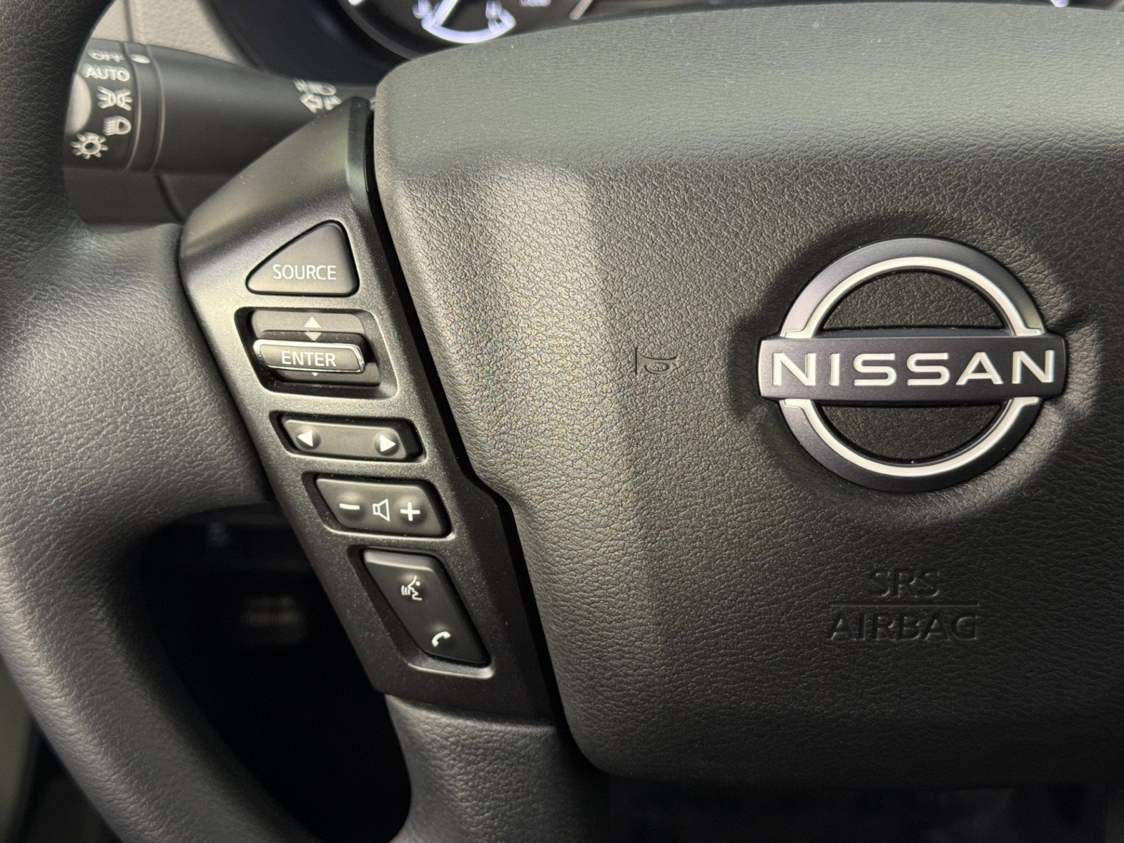 Used 2022 Nissan Frontier SV image 18