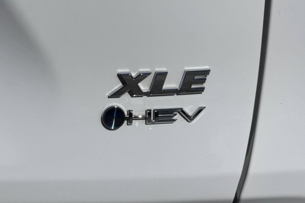 Certified 2025 Toyota RAV4 XLE AWD/4WD image 27