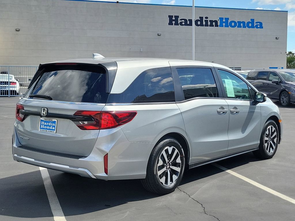 Certified 2025 Honda Odyssey EX-L image 5