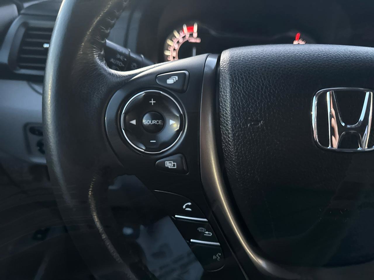 Used 2018 Honda Pilot EX-L image 28