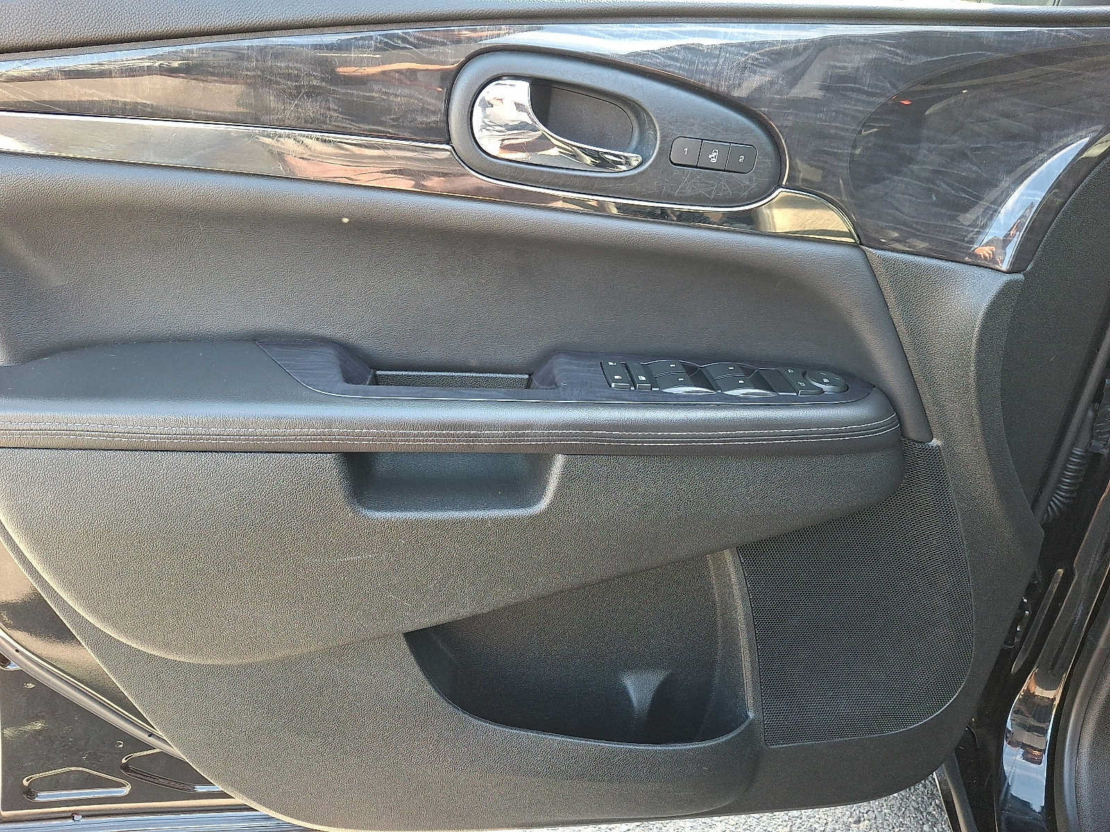 Used 2017 Buick Enclave Leather FWD image 13
