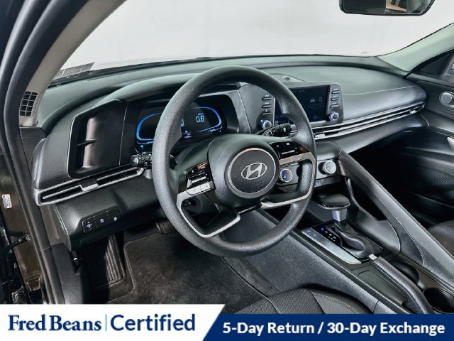 Certified 2024 Hyundai Elantra SE FWD image 18