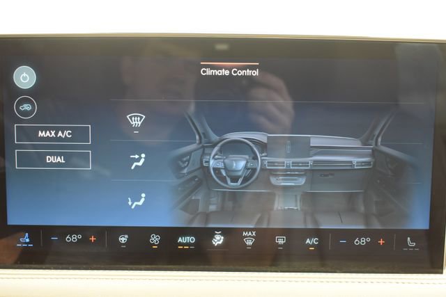 Used 2023 Lincoln Corsair Reserve w/ Equipment Group 201A AWD/4WD image 25