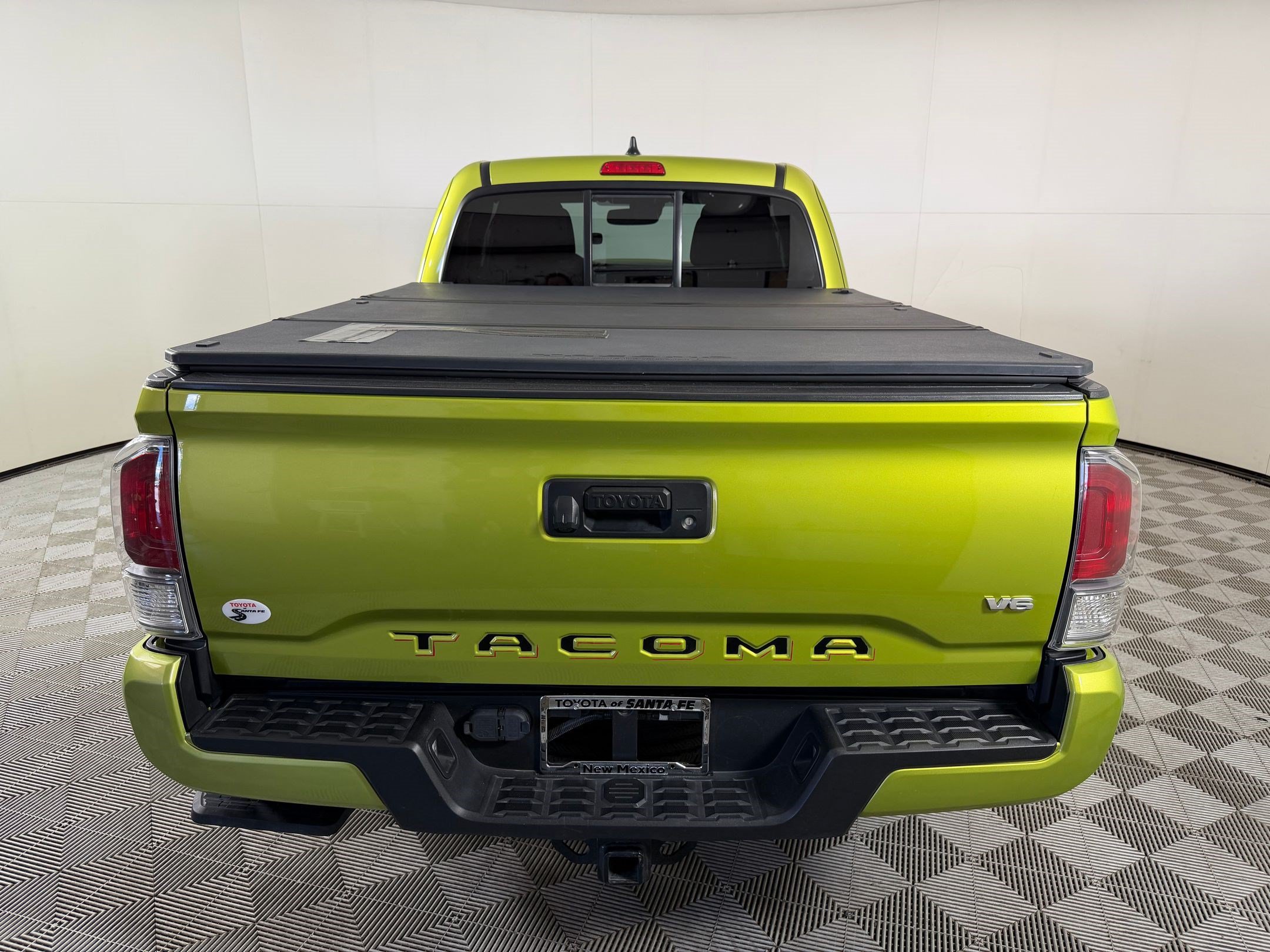 Used 2023 Toyota Tacoma TRD Sport w/ TRD Premium Sport Package AWD/4WD image 10
