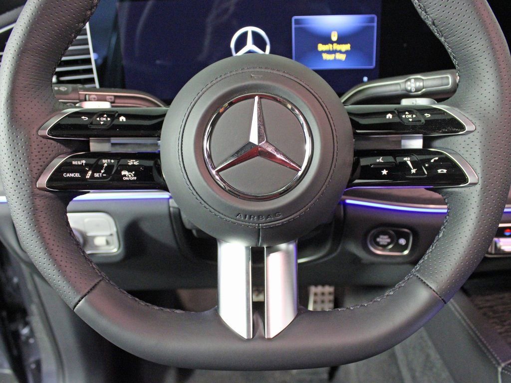 Certified 2026 Mercedes-Benz GLS 450 4MATIC image 18