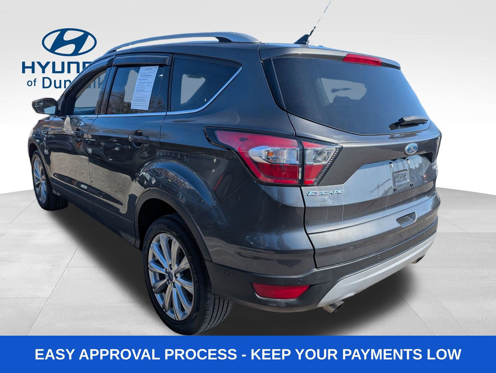 Used 2018 Ford Escape Titanium image 3
