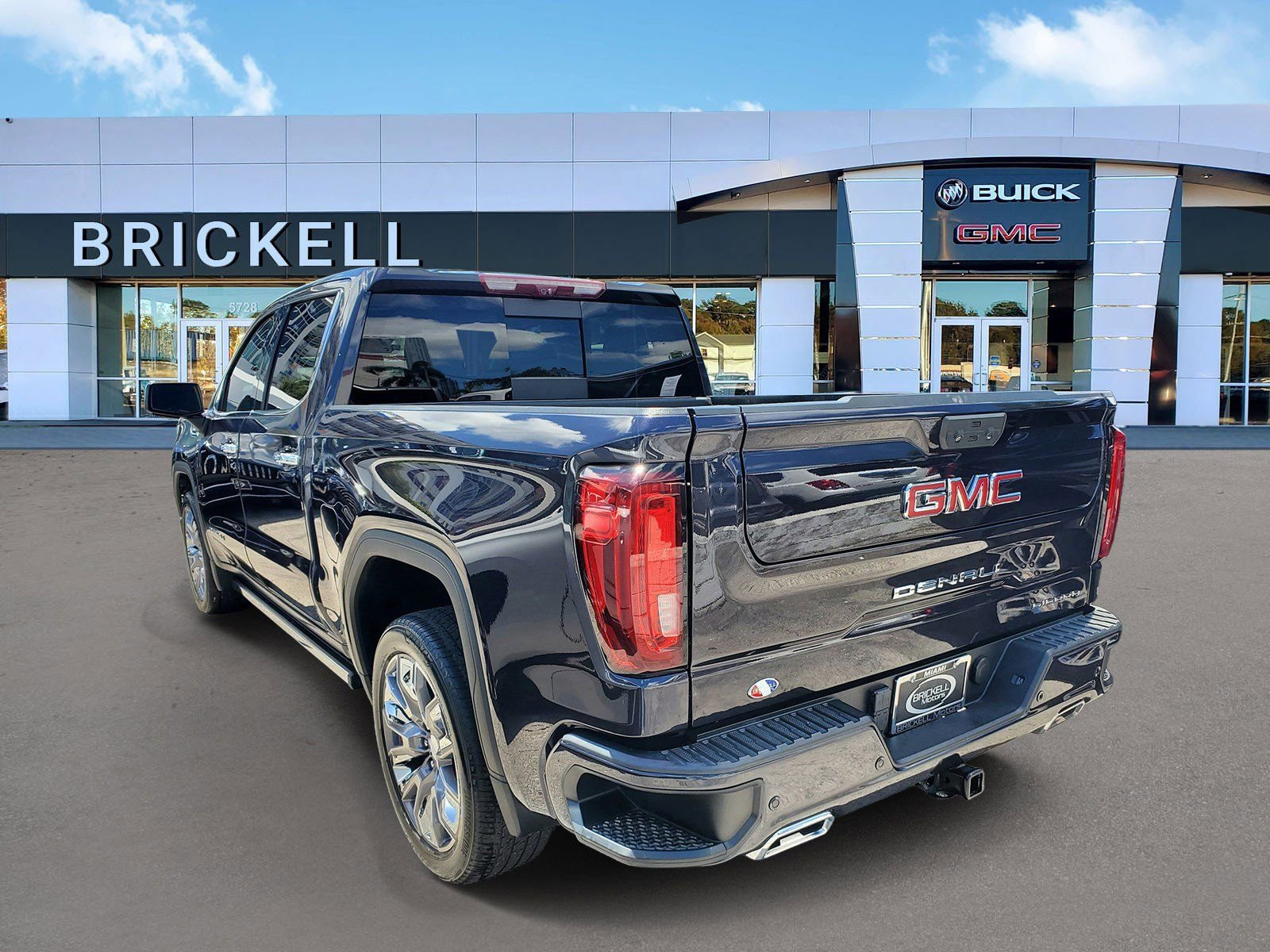 Used 2023 GMC Sierra 1500 Denali w/ Denali Reserve Package AWD/4WD image 4