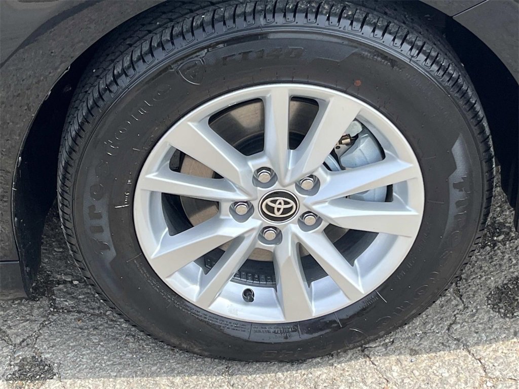 Used 2026 Toyota Camry LE image 9