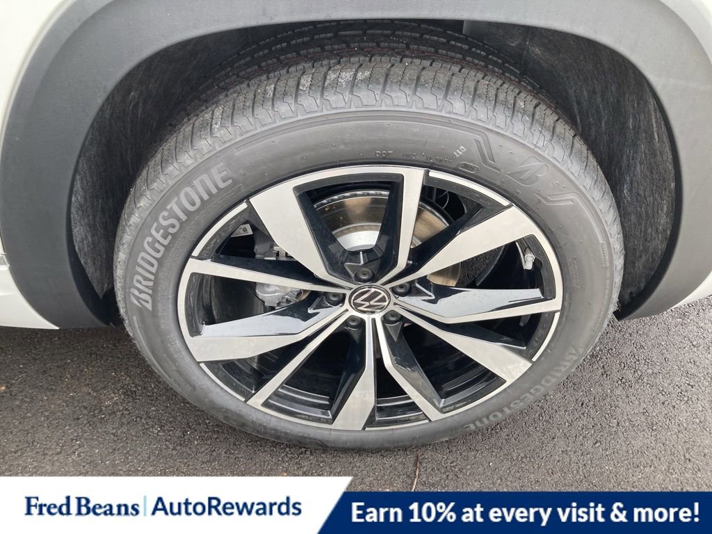 New 2026 Volkswagen Atlas Cross Sport SEL Premium R-Line AWD/4WD image 6