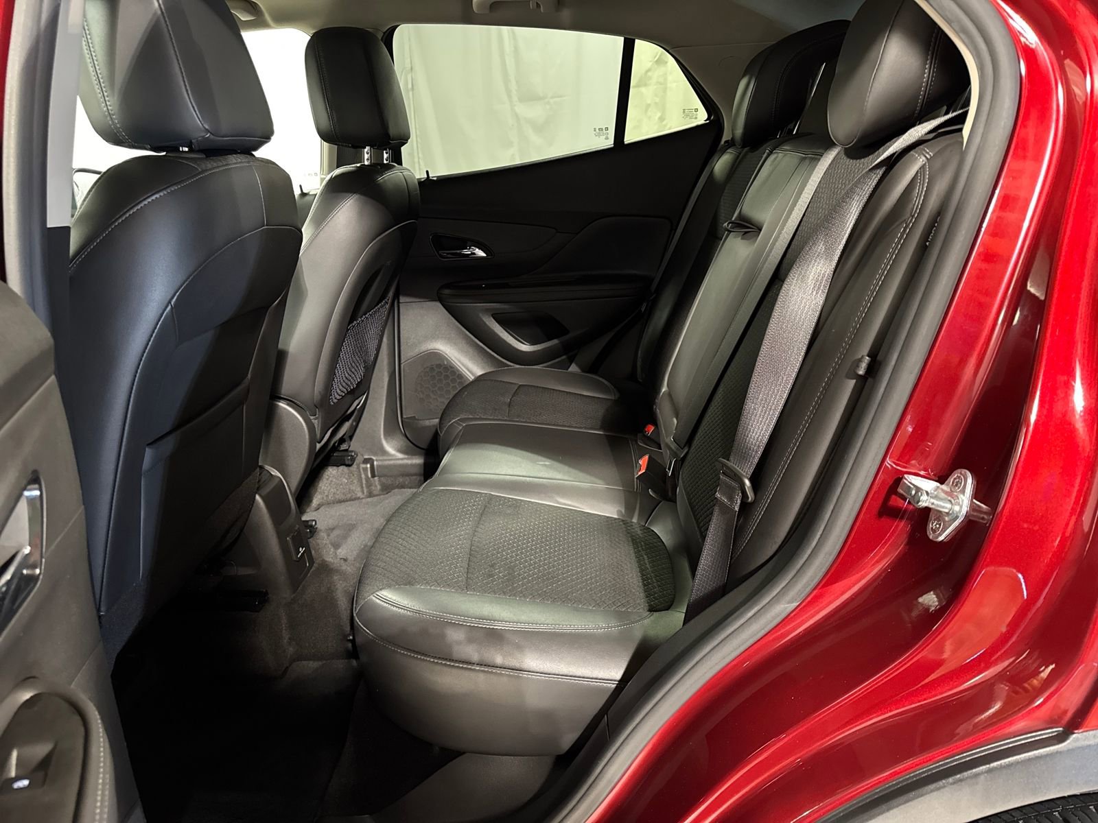 Used 2021 Buick Encore Preferred w/ Safety Package II image 5