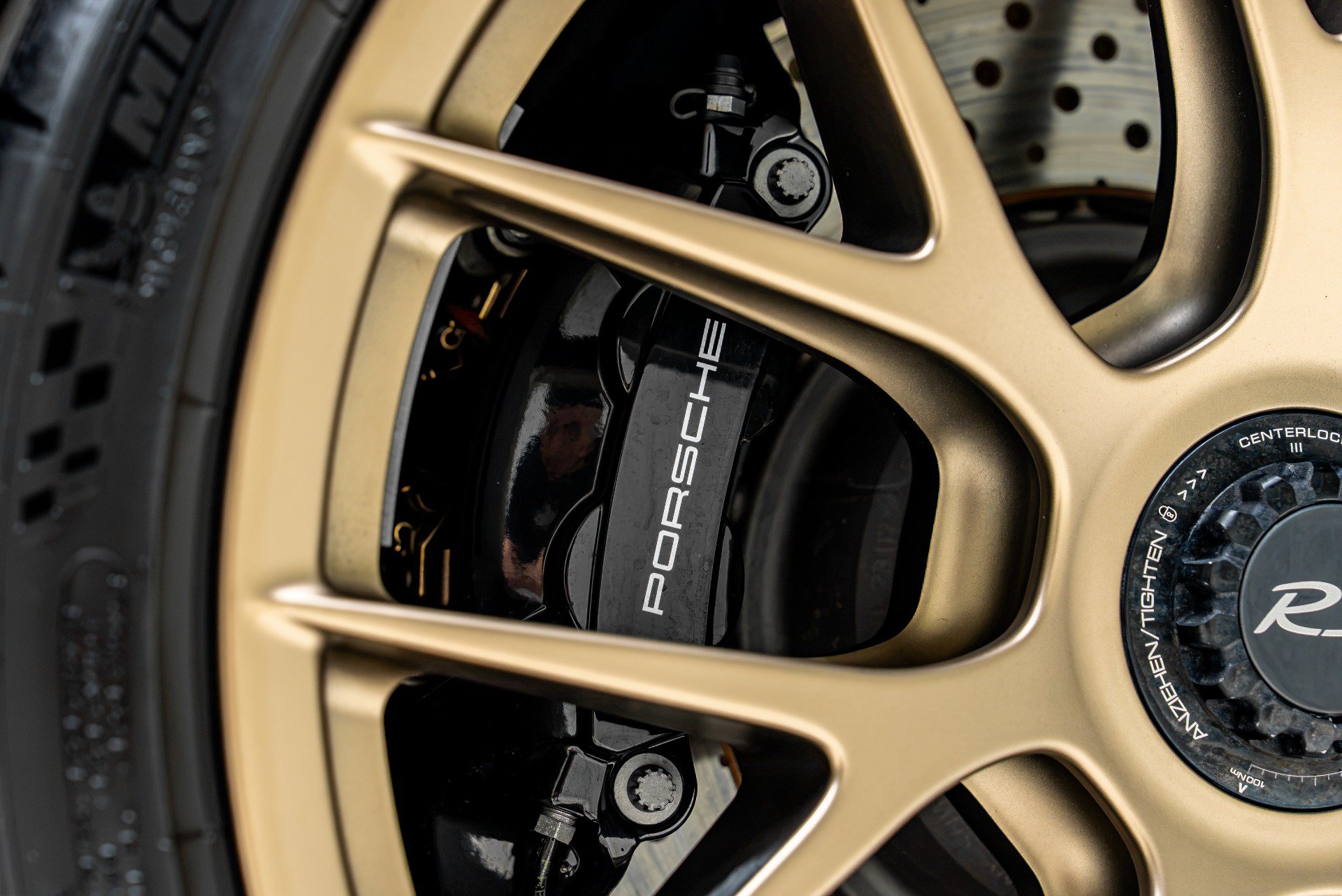 Used 2023 Porsche 718 Cayman GT4 RS RWD image 38