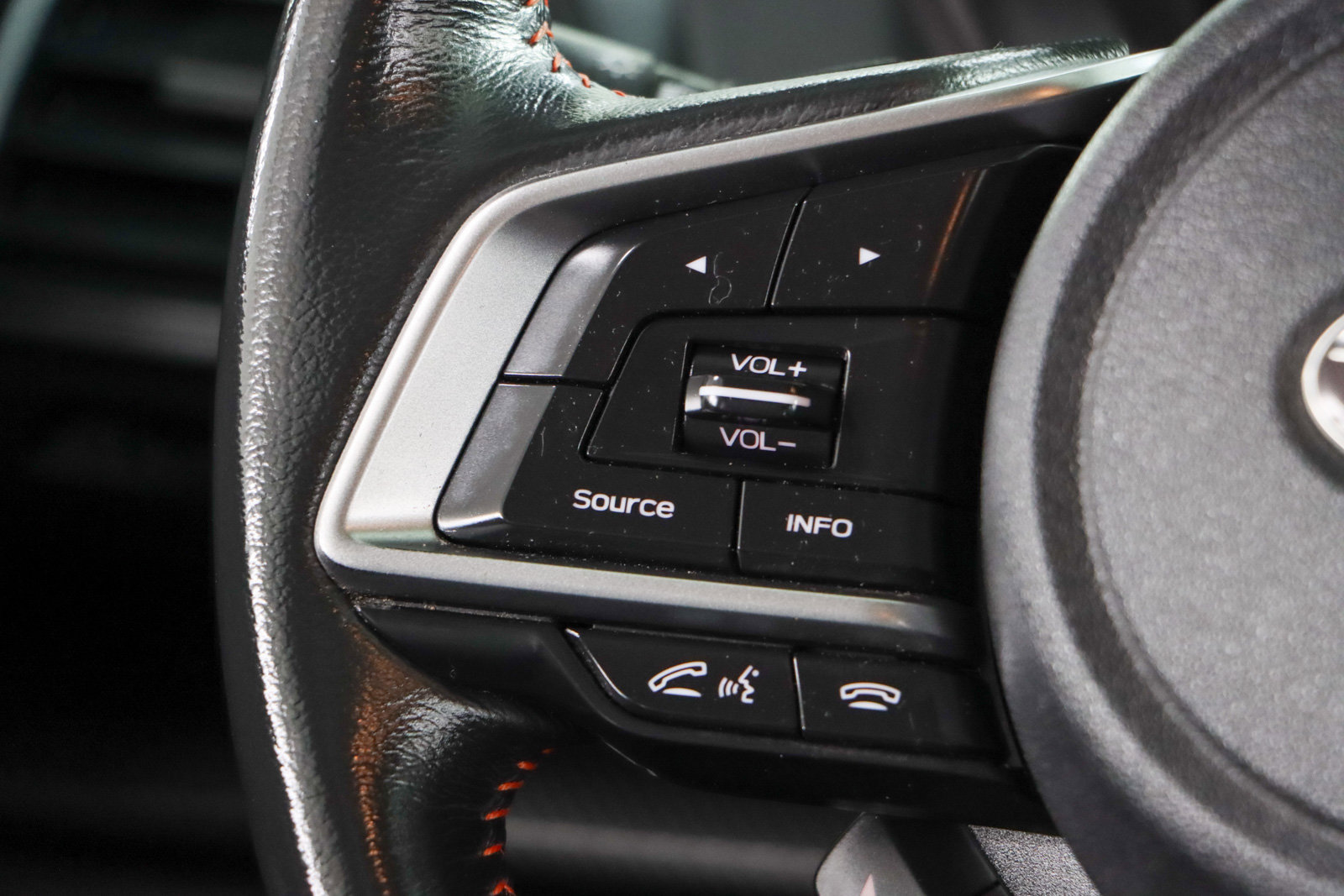 Used 2020 Subaru Crosstrek 2.0i Premium w/ Moonroof Package 2 image 13