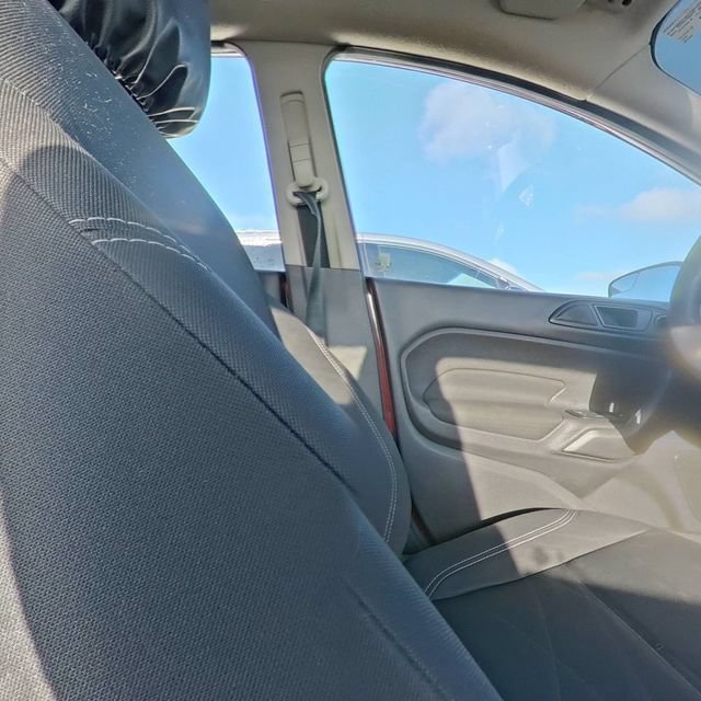 Used 2017 Ford Fiesta SE FWD image 27