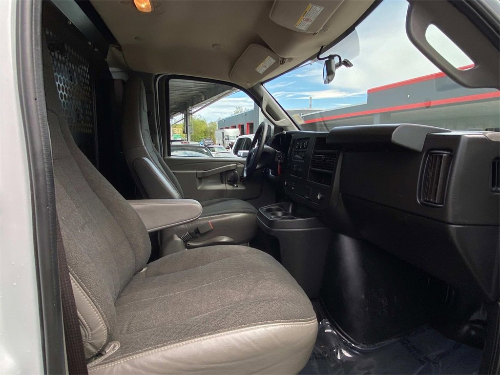 Used 2023 Chevrolet Express 2500 w/ Driver Convenience Package image 9