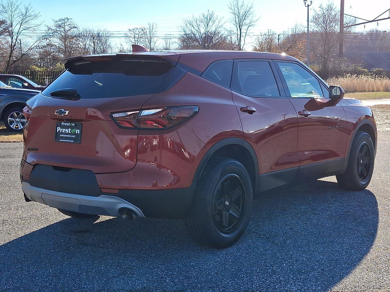 Used 2022 Chevrolet Blazer LT w/ LPO, Black Accent Package image 4