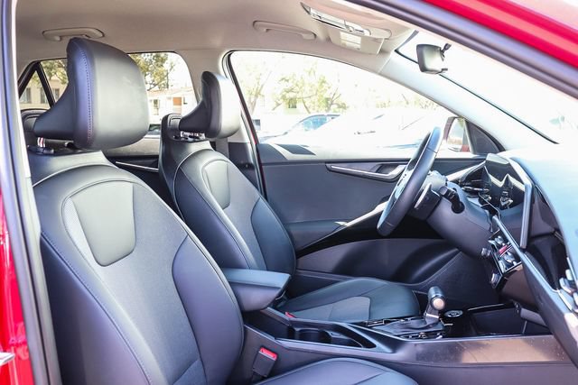 Used 2025 Kia Niro EX FWD image 17