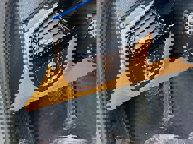 Used 2023 BMW 530e xDrive w/ Premium Package image 12