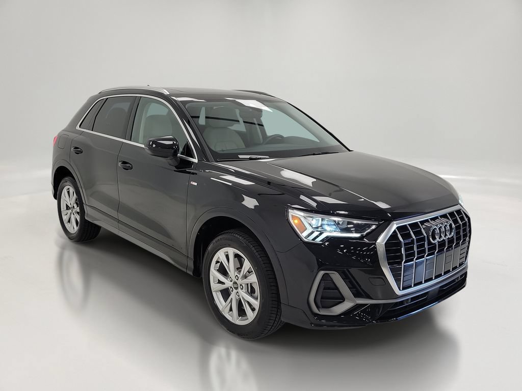 Used 2025 Audi Q3 2.0T Premium AWD/4WD image 3