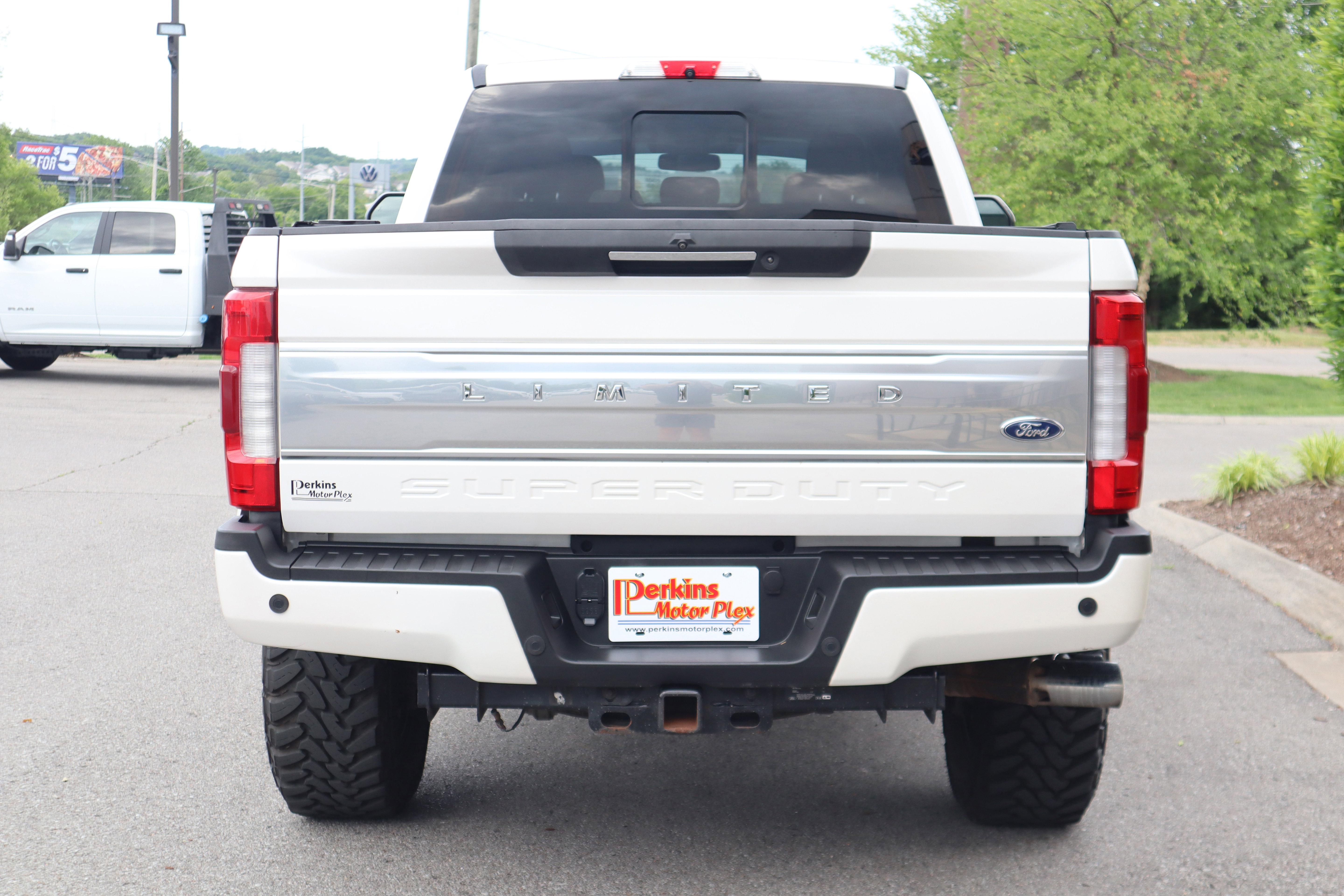 Used 2019 Ford F250 Limited w/ FX4 Off-Road Package AWD/4WD image 8