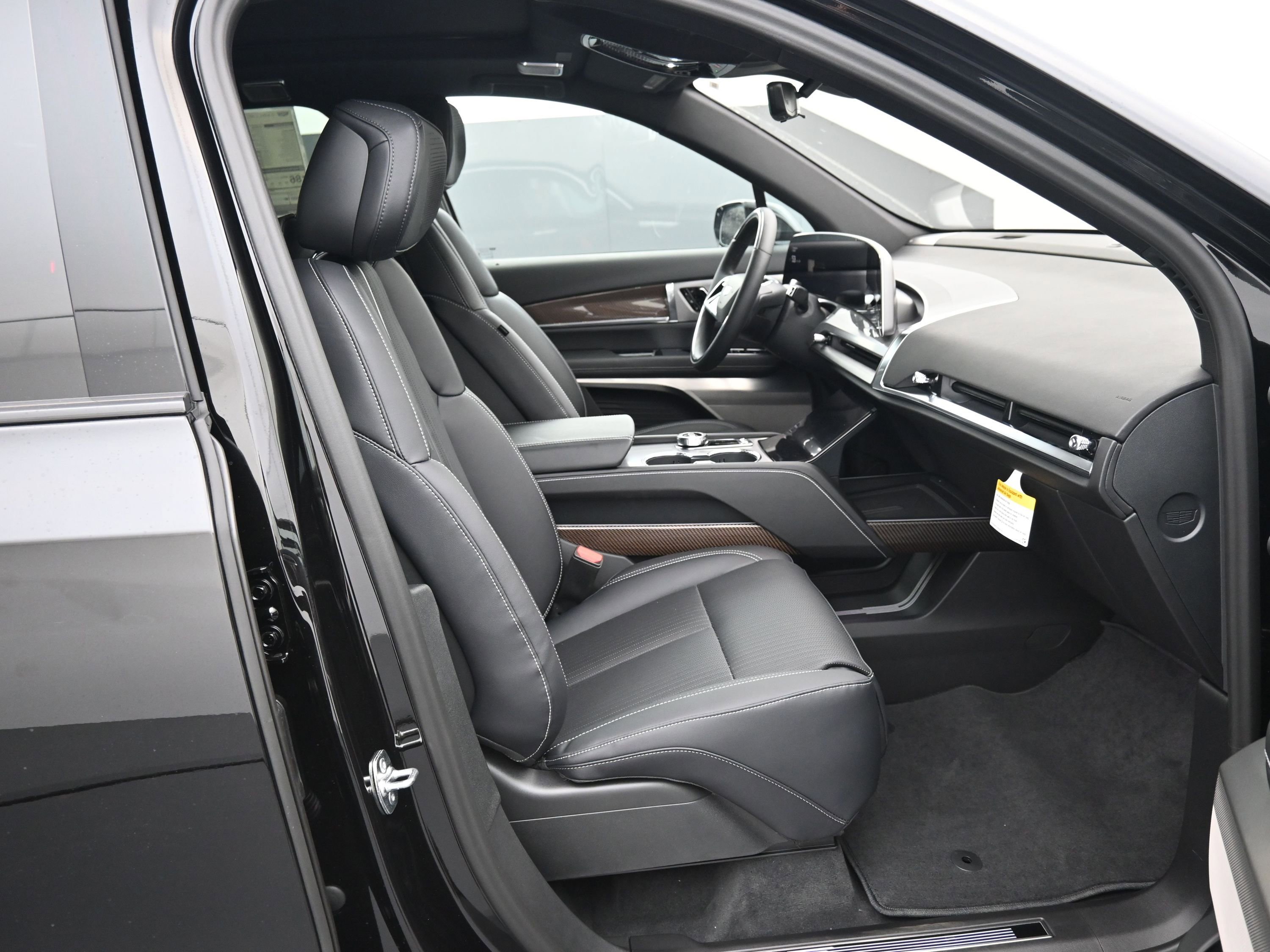 New 2026 Cadillac Vistiq Luxury w/ LPO, Floor Liner Package image 13