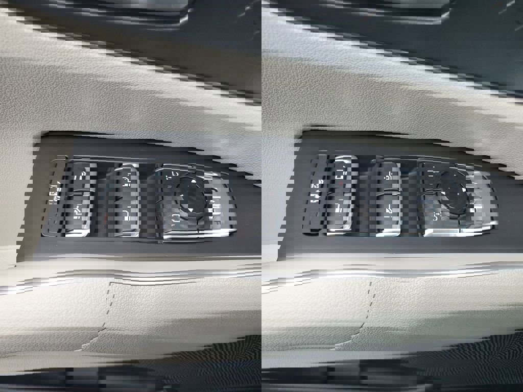 New 2026 Kia Sorento S w/ S Panoramic Sunroof Package image 31