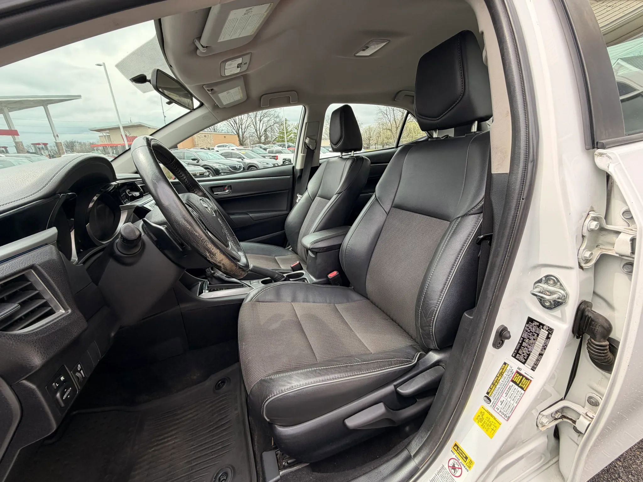 Used 2014 Toyota Corolla S image 15