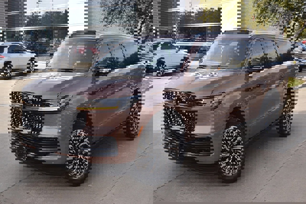 New 2025 Lincoln Navigator L Black Label image 12