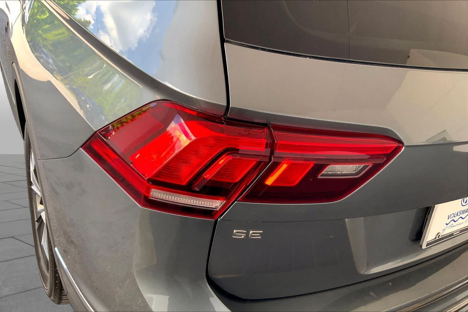 Used 2024 Volkswagen Tiguan SE AWD/4WD image 29
