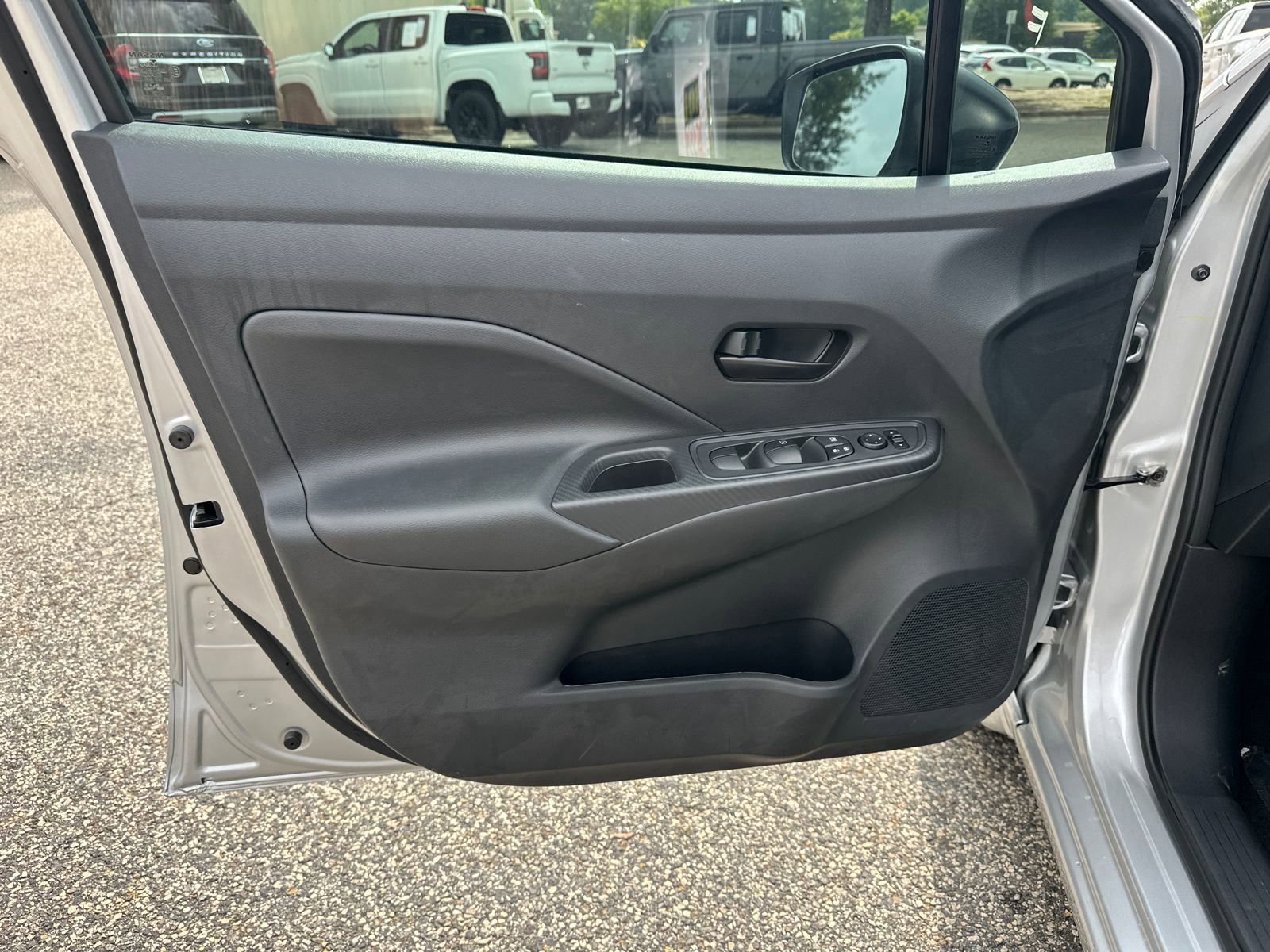 New 2025 Nissan Versa S w/ S Plus Package FWD image 10