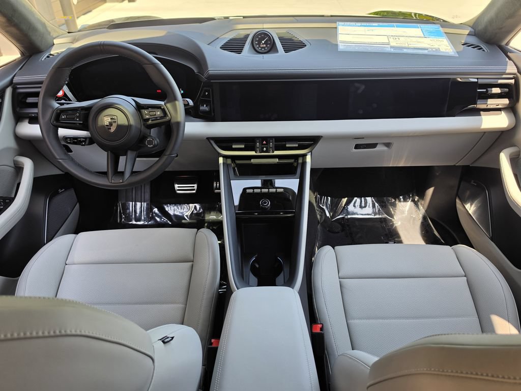 Certified 2025 Porsche Macan Turbo Electric AWD/4WD image 19