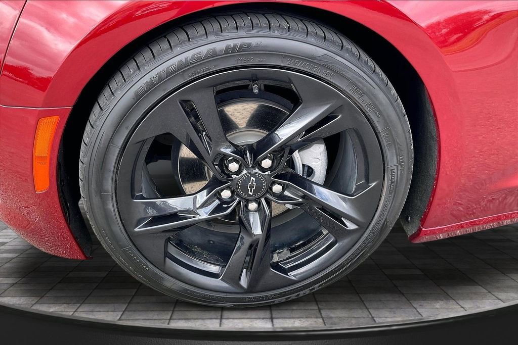 Used 2021 Chevrolet Camaro LT w/ RS Package image 9