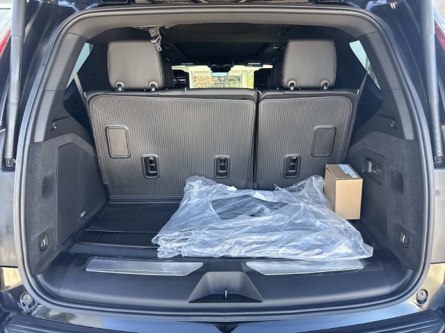 Used 2024 Cadillac Escalade Premium Luxury w/ LPO, Floor Liner Package AWD/4WD image 26