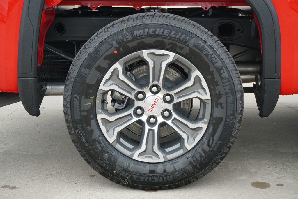 New 2026 GMC Sierra 1500 SLE image 6