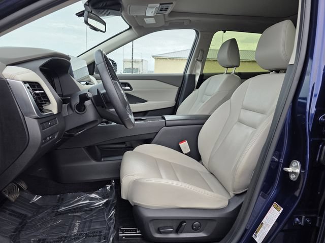 Used 2024 Nissan Rogue SL w/ SL Premium Package FWD image 12
