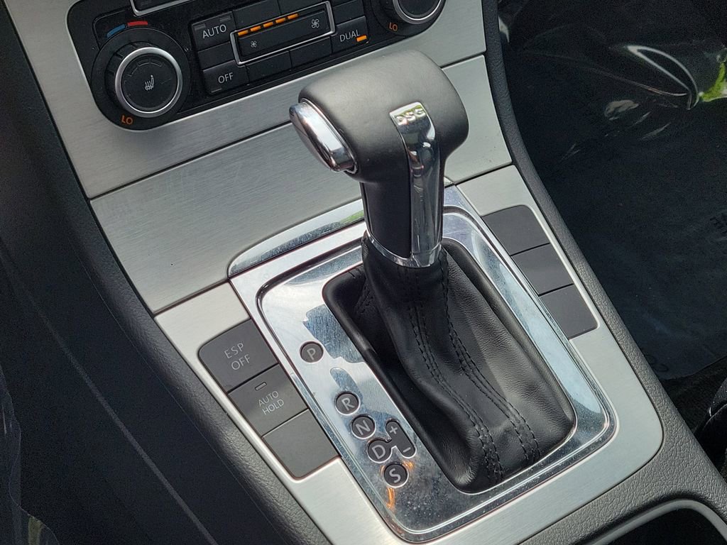 Used 2011 Volkswagen CC Lux image 26