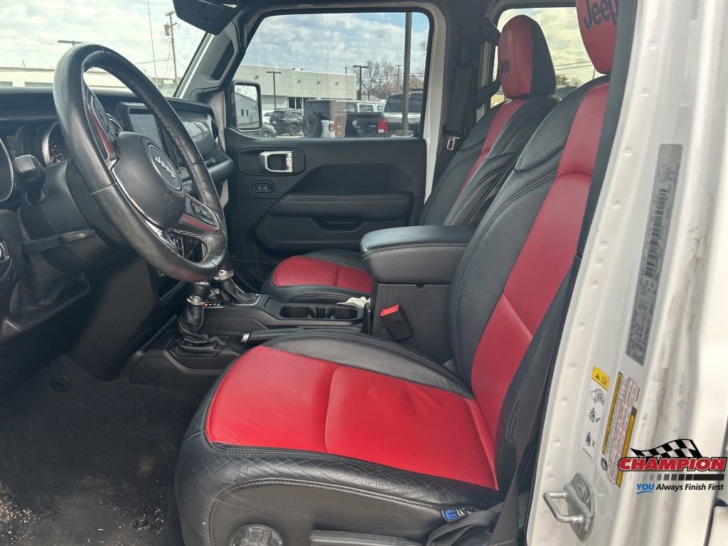 Used 2019 Jeep Wrangler Unlimited Sahara w/ Dual Top Group image 10