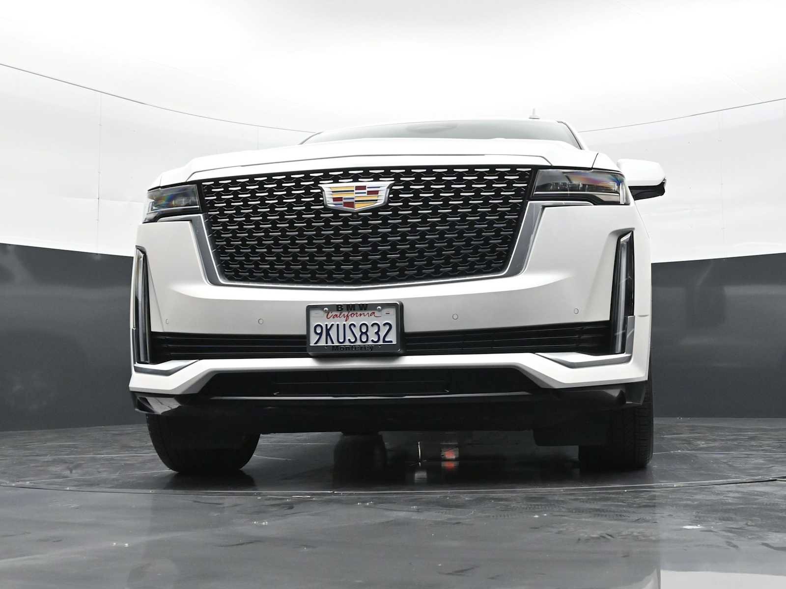 Used 2024 Cadillac Escalade Premium Luxury w/ Performance Package AWD/4WD image 27