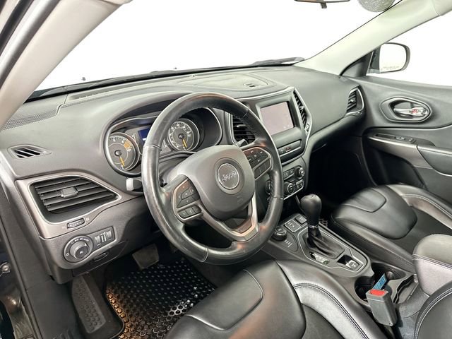 Used 2020 Jeep Cherokee Latitude Plus w/ Cold Weather Group image 19