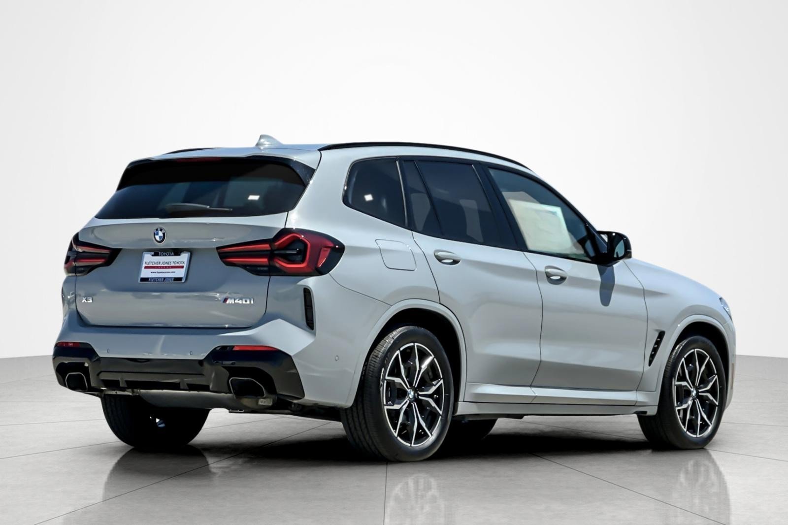 Used 2023 BMW X3 M40i AWD/4WD image 5