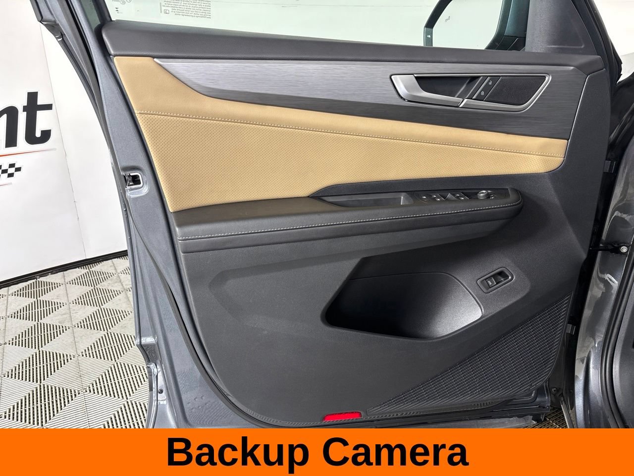 Used 2025 Volkswagen Atlas Cross Sport SE FWD image 10