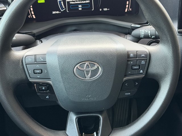 Used 2026 Toyota Camry LE FWD image 14