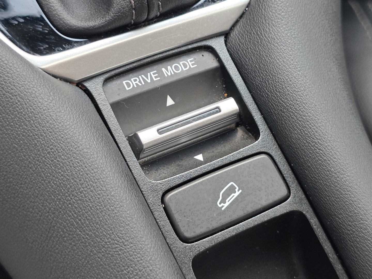 Used 2024 Honda HR-V EX-L image 9